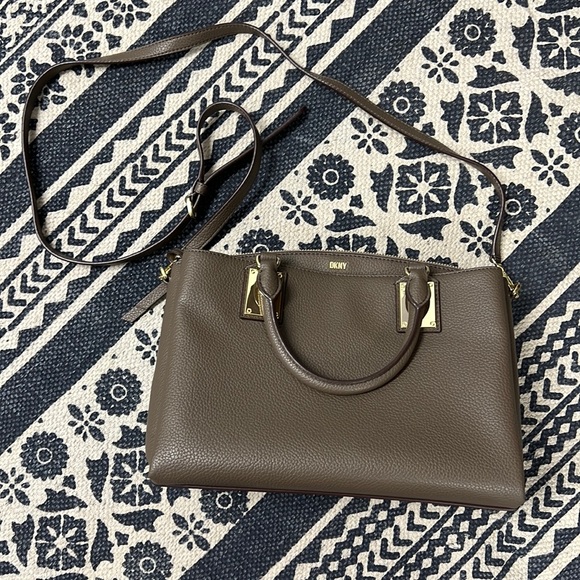 NWOT DKNY Purse - Picture 1 of 12